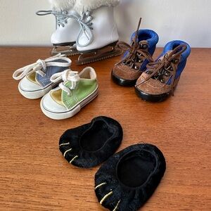 American Girl doll accessories, 4 pairs of shoes